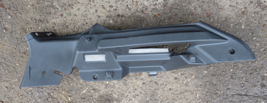 фото №1, Ford focus mk3 обшивка багажника захист права