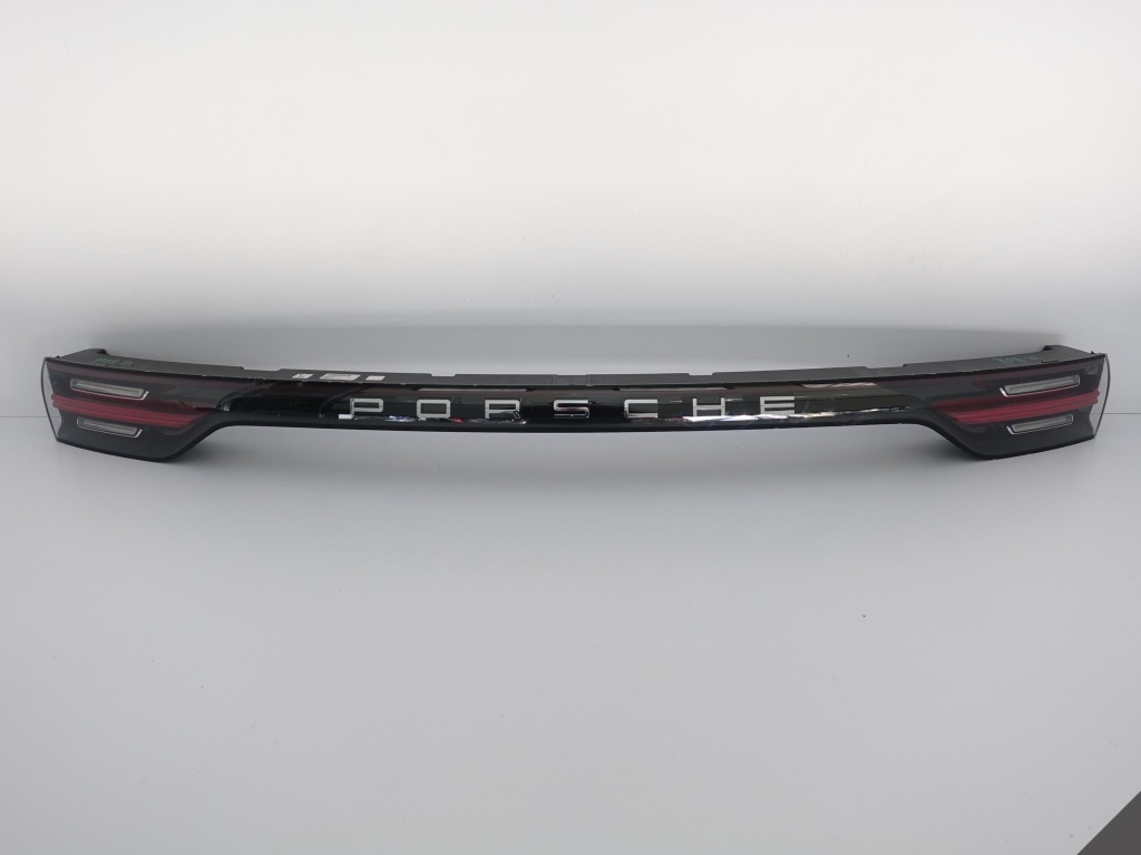 Купить Porsche cayenne 9y0 e3 18- фара накладка led задний  европа