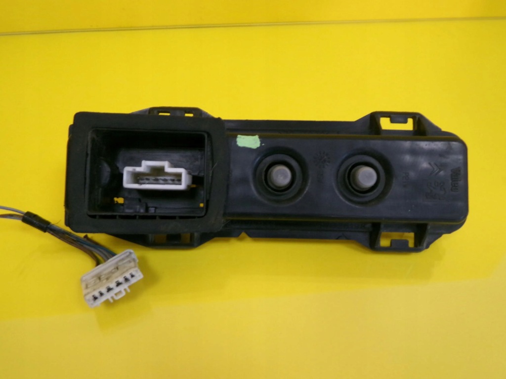 фото №7, Вкладыш лампы левый задняя peugeot 307 89026198 nr639