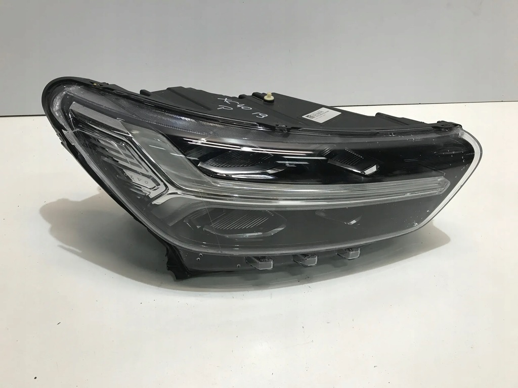 фото №1, Volvo xc40 лампа правый перед full led 32133576