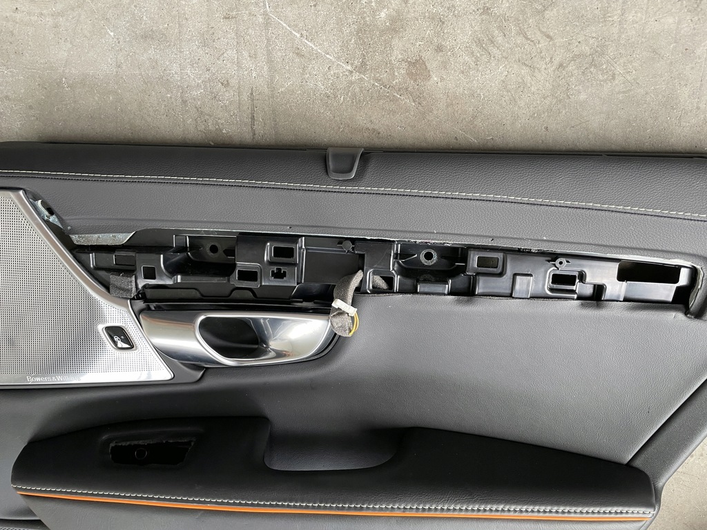 фото №12, Оббивка сидіння volvo v90 cross country oceanrace