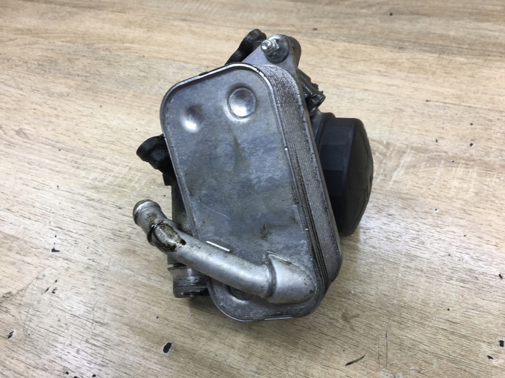 Купить Радиатор корпус фильтра масла bmw 523i 60 lift