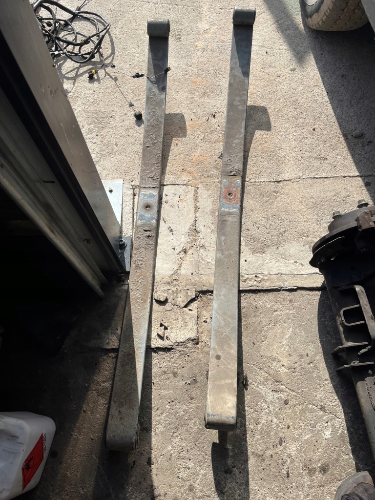 фото №1, Щетка рессора задняя левый правый master iii movano