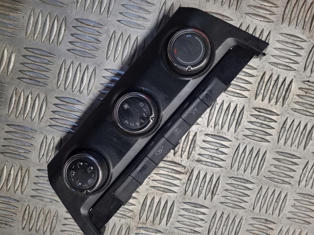 фото №1, Панель кондиционера 5e0820047h skoda