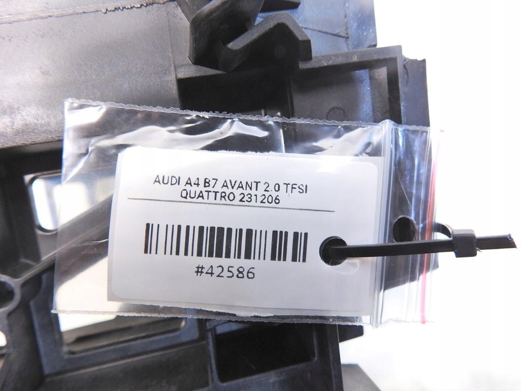 фото №4, Рамка каркас радио audi a4 b7 8e0858005e