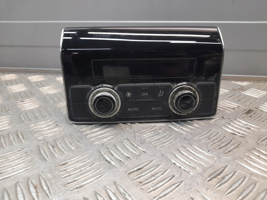 фото №1, Audi a8 s8 d4 4h 2012 панель кондиционера