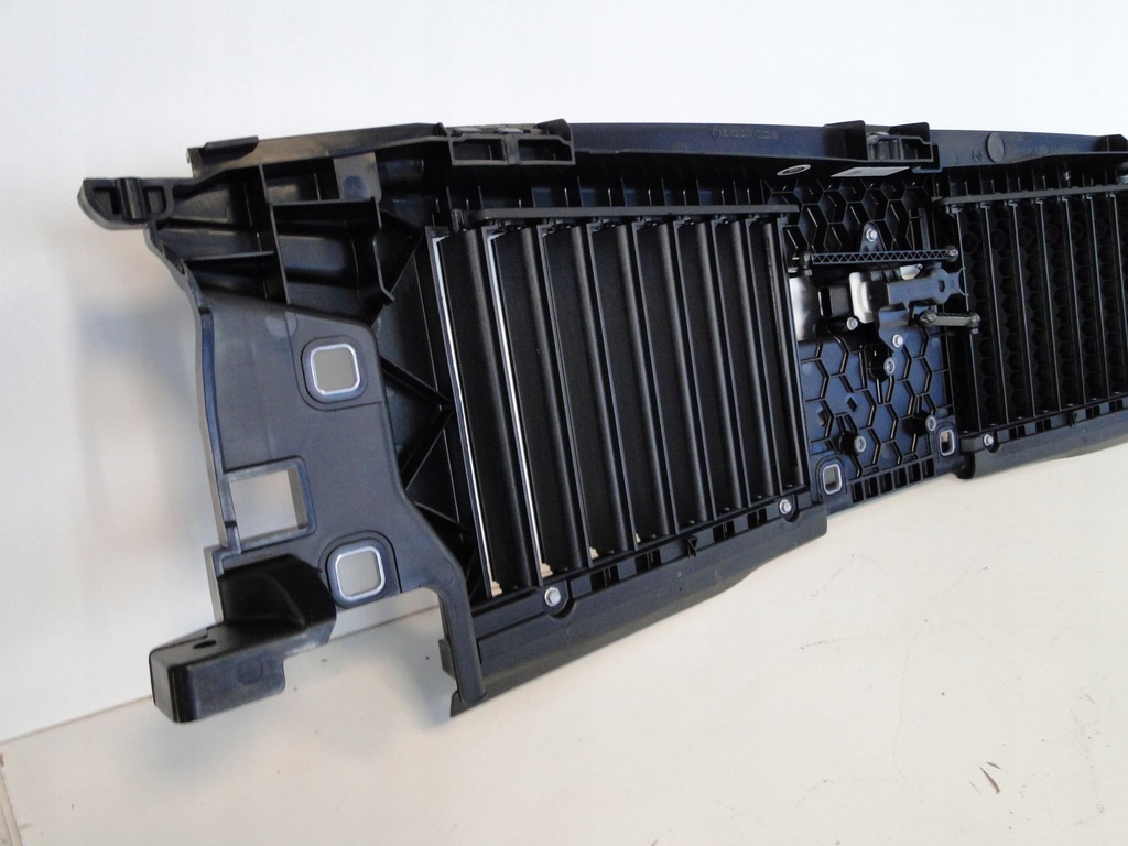 фото №6, Mercedes c klasa 206 w206 шторка воздуховод жалюзи воздуха