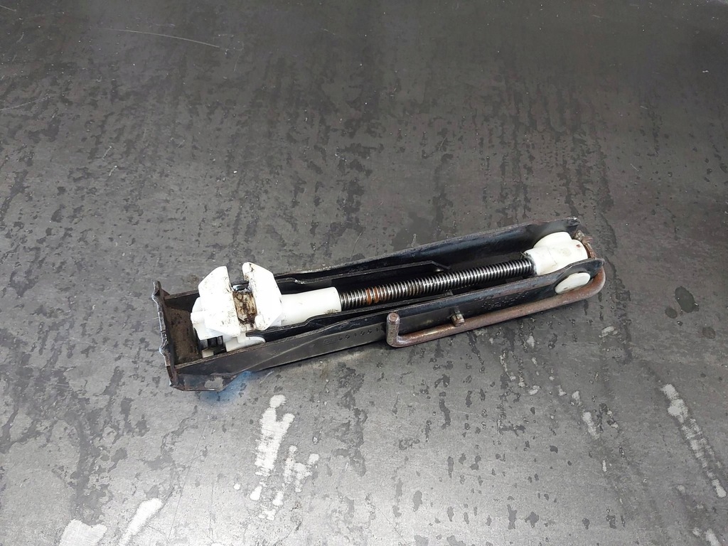 фото №1, Домкрат автомобильный opel corsa b 90135101