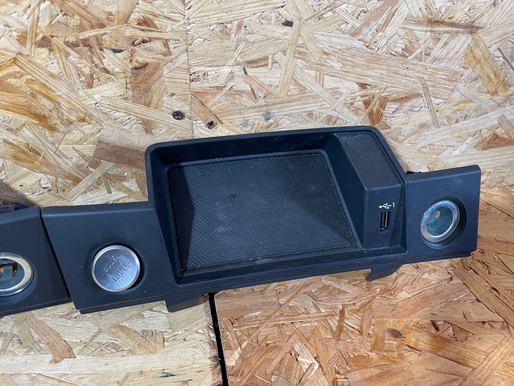 фото №1, Audi q5 полиця тунель прикурювач usb 80b864131a
