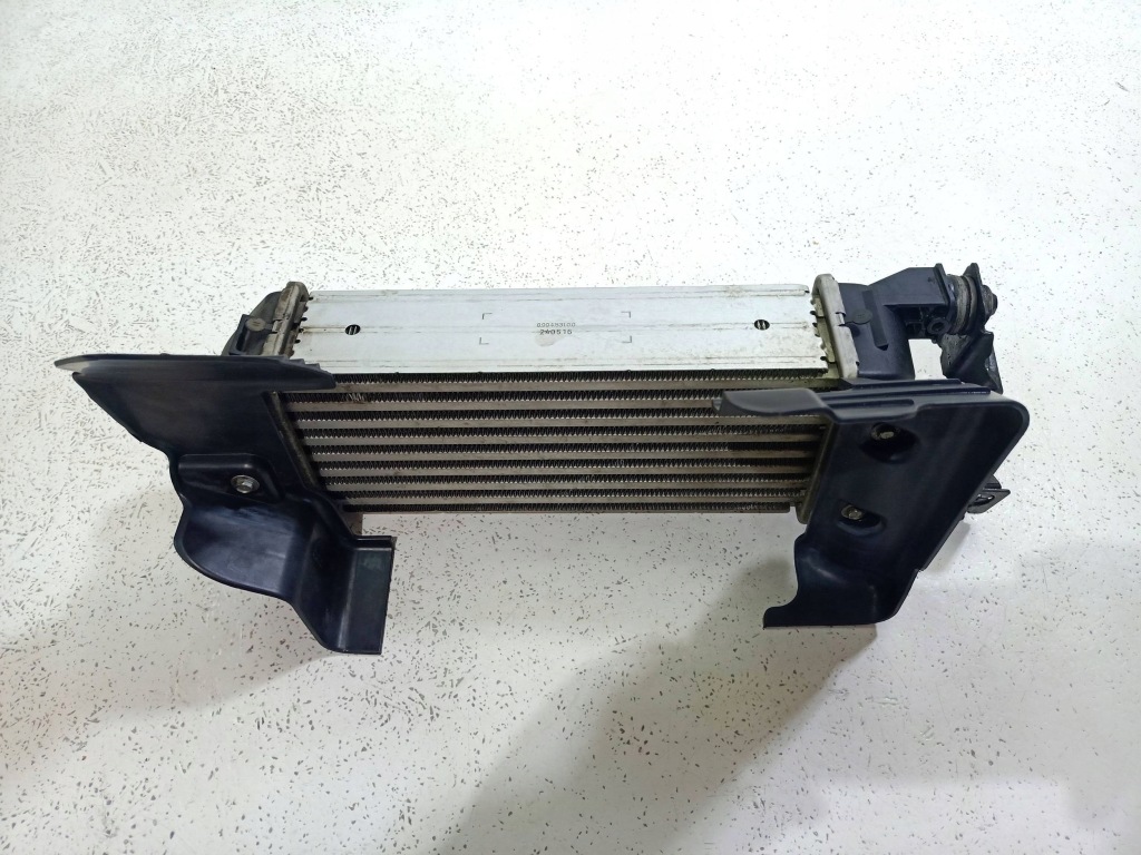 Lancia ypsilon 3 2017r рестайлинг  1.3 jtdm 90km интеркулер радиатор воздуха Киев