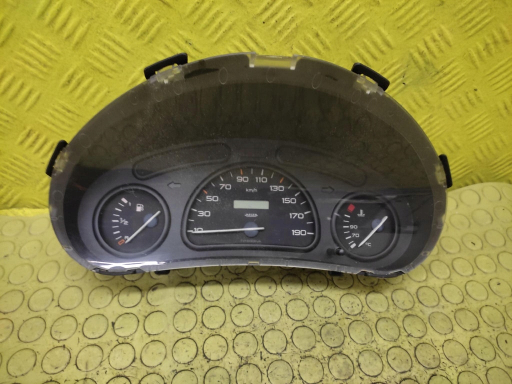 Купить Peugeot 206 1.6 счетчик 9634960980