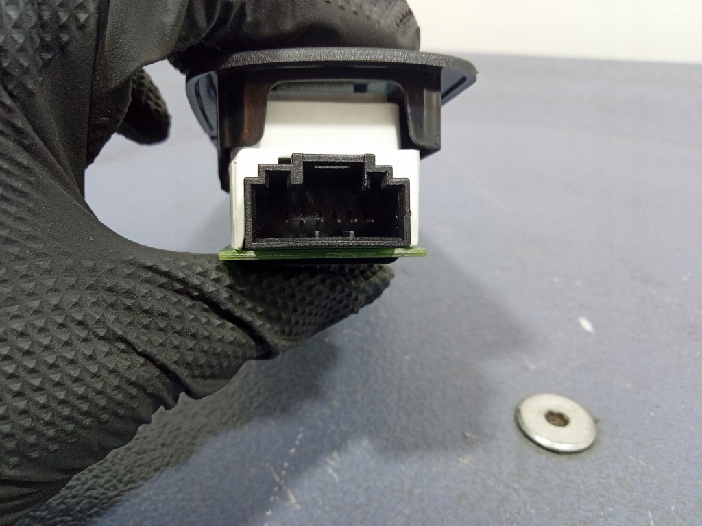 фото №6, Vw touareg ii 7p лампа потолочный задняя левая czarna 7p6947291t