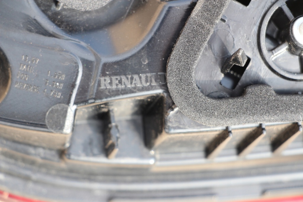 фото №5, Идеальное состояние oryg renault clio v лампа led правая задняя задняя w крышка 265503304r