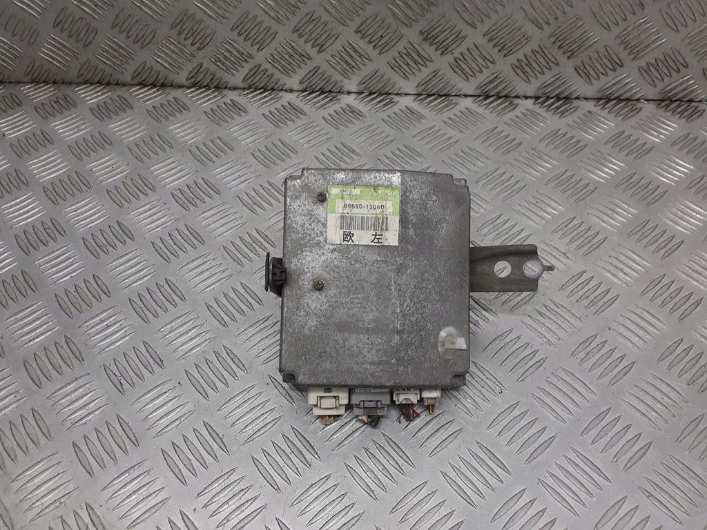 фото №1, Модуль усилителя toyota corolla e12 2.0 d4d