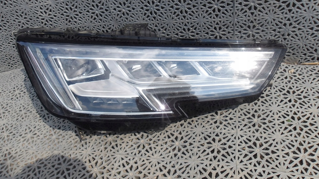 фото №1, Лампа правая передняя audi a4 b9 8w full led