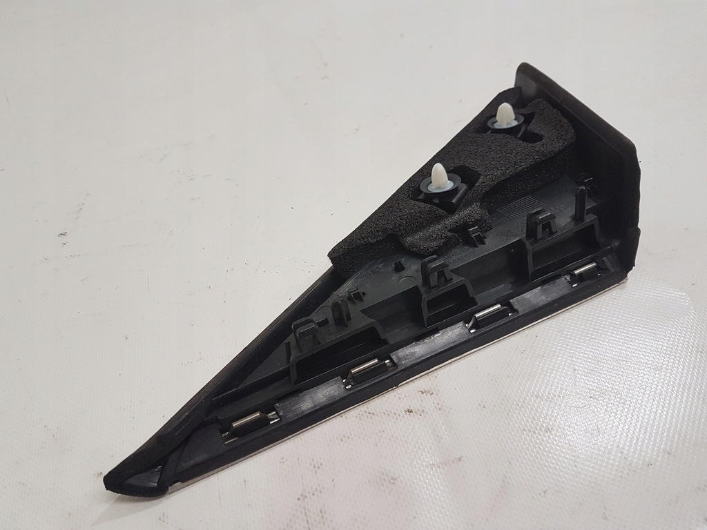 фото №8, Peugeot 5008 i заглушка трикутник крила правий