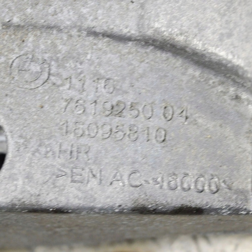 фото №6, Bmw 3 f30 f35 f31 2016 кронштейн генератора