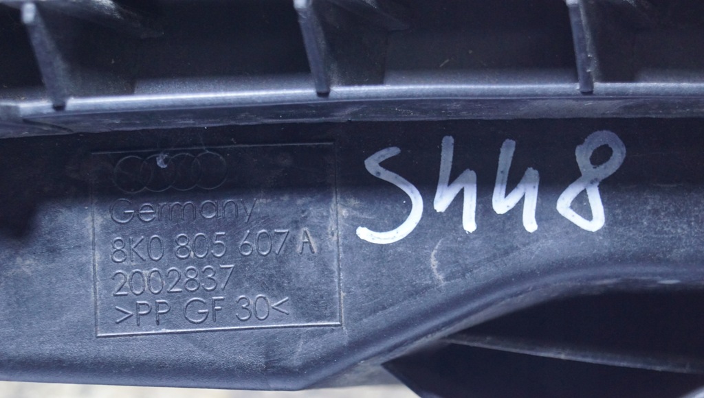 фото №6, Направляющая лампы левый audi a4 b8 8k0805607a