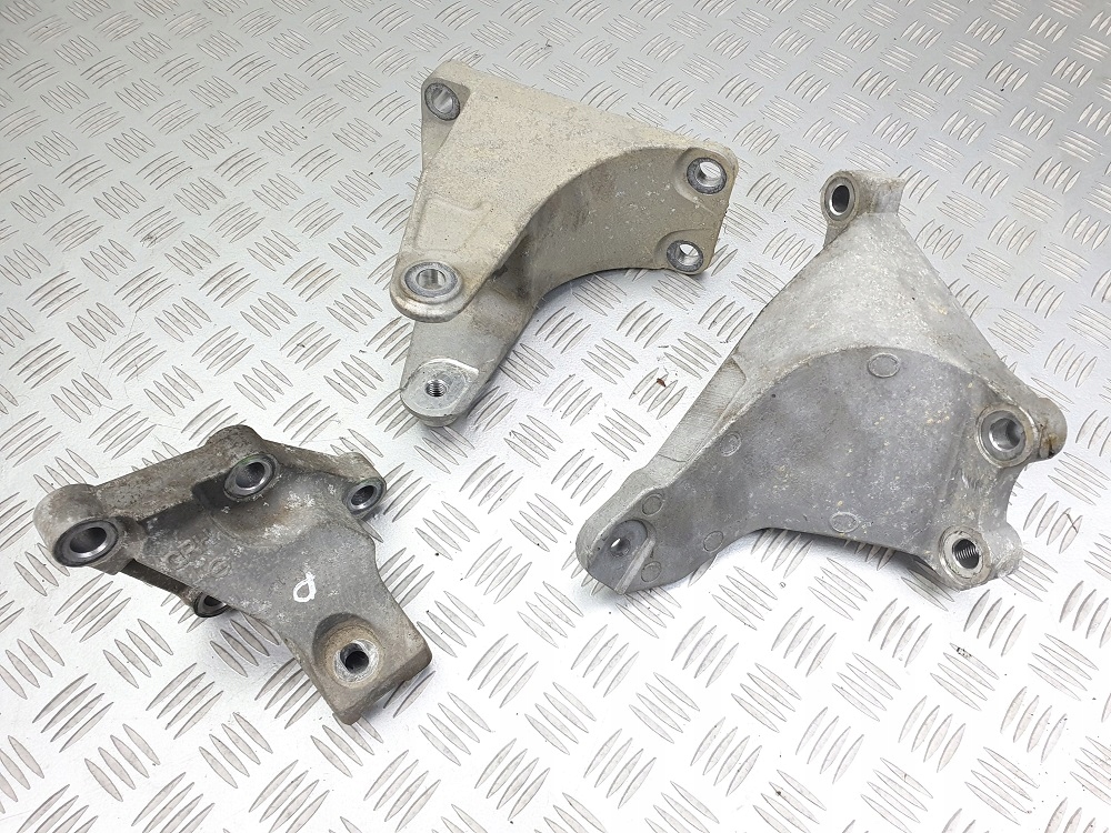 фото №1, Nissan leaf 1 i ze0 zeo 2010-2017 em61 левая кронштейн кронштейн кронштейн двигателя