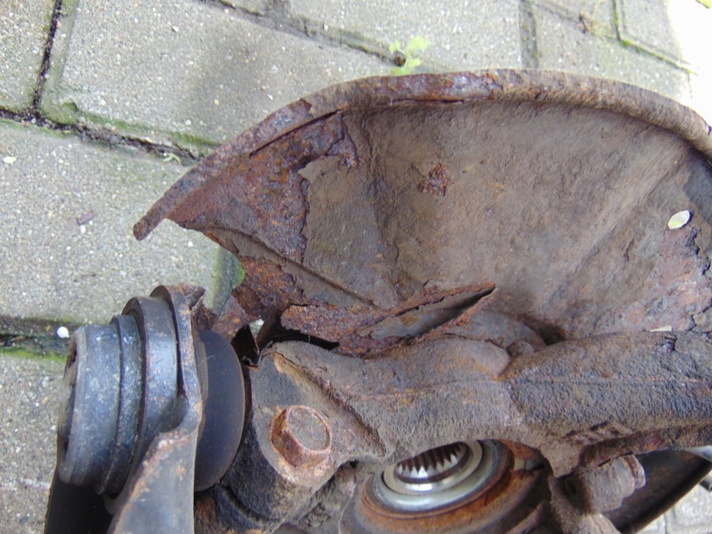 фото №11, Поворотный кулак mcperson левый левая перед mazda 2 de dh demio iii2007r- 1.3b eu