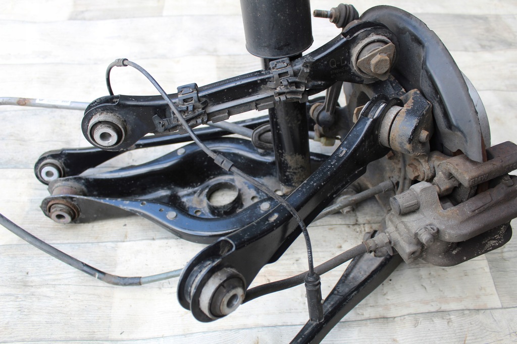 фото №12, Поворотный кулак рычаг bmw f20 n47 6792261 левый задняя