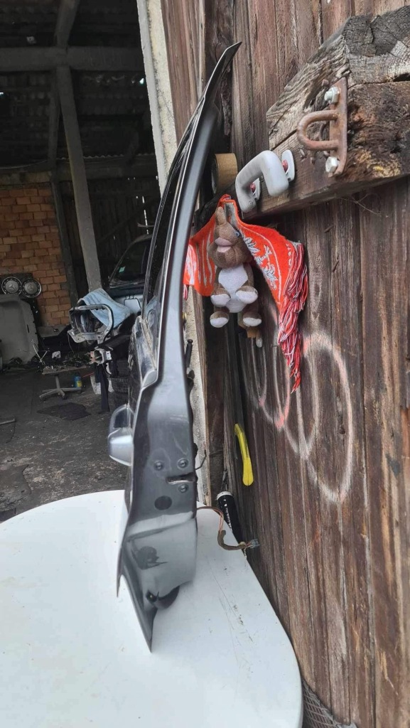 фото №6, Дверь полный левый задняя jeep grand cherokee wk 06r.