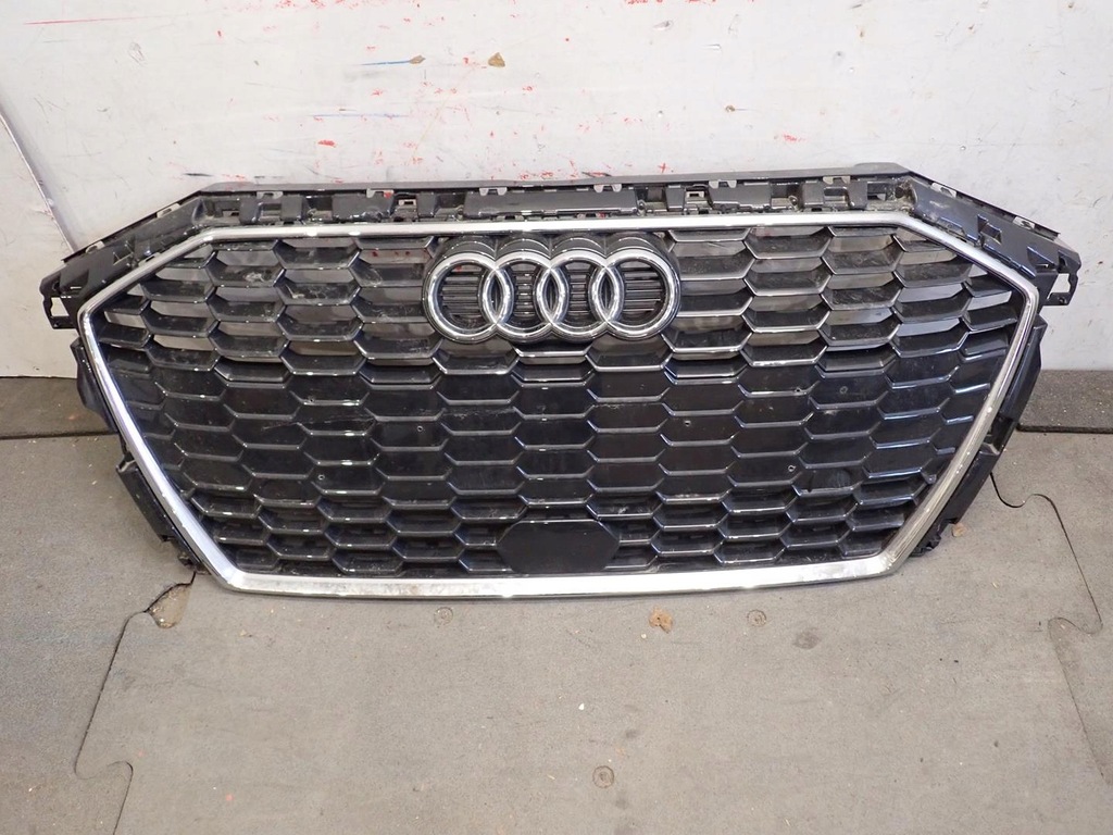 фото №1, Решітка радіатора audi a3 2020- 8y0853651a