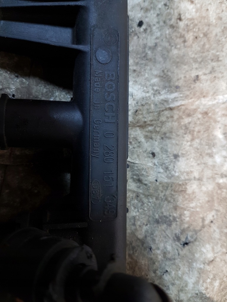 фото №4, Молдинг упорскування пального 2.4 lancia thesis