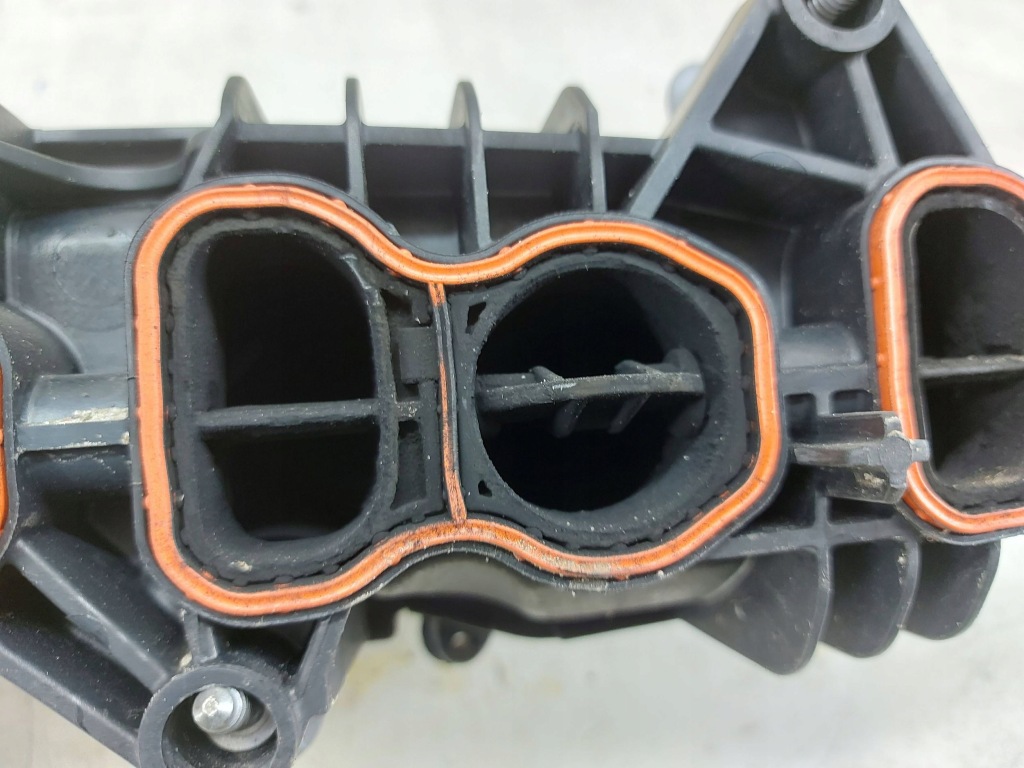 Bmw f01n f02n f06 f07 f10 f11 f12 f13 f15 f16 f25 f26 f30 колектор впускний Доставка