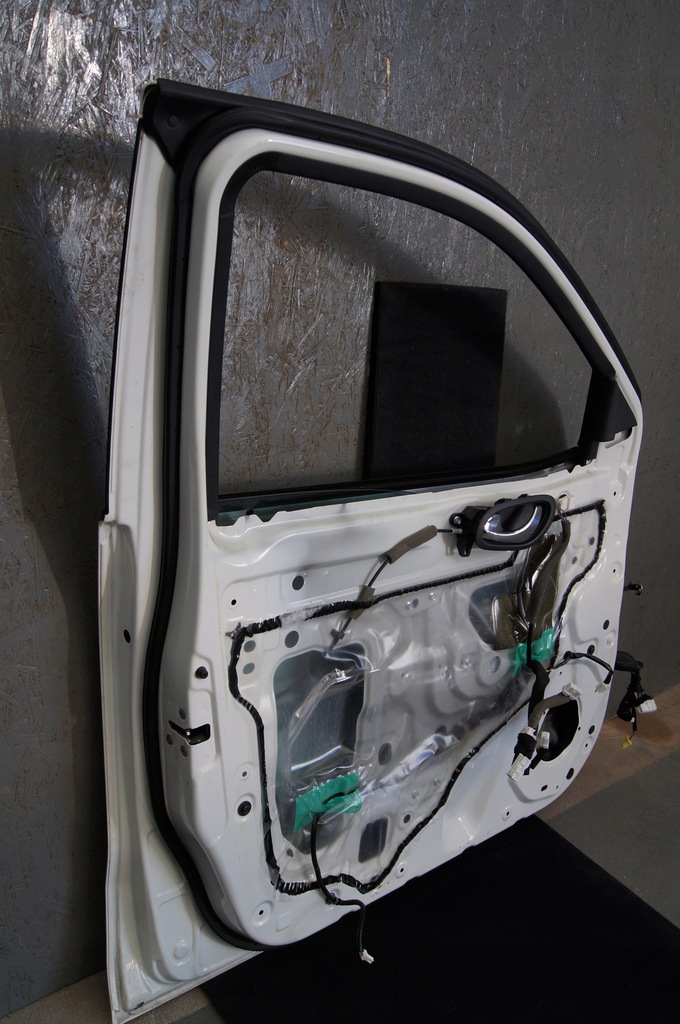 фото №8, Nissan navara np300 d23 дверь перед передние левая