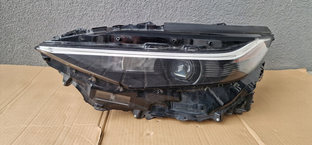 фото №1, Лампа toyota bz4x левая передняя