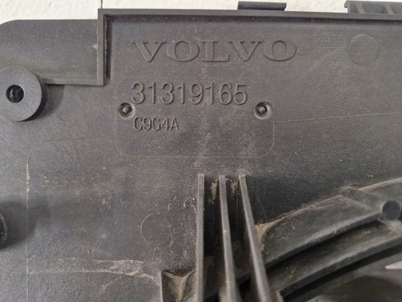 Volvo v40 2 2 1.6 d вентилятор радиатора 31319165 940009301 Доставка