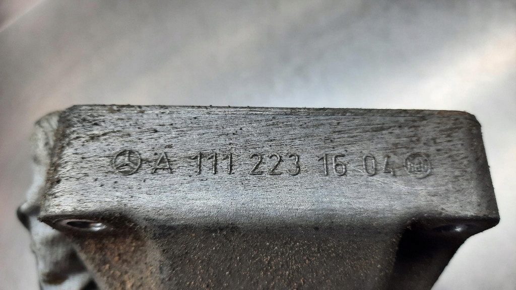 фото №6, Кронштейн двигуна a1112231604 mercedes w203 2.0k 163km