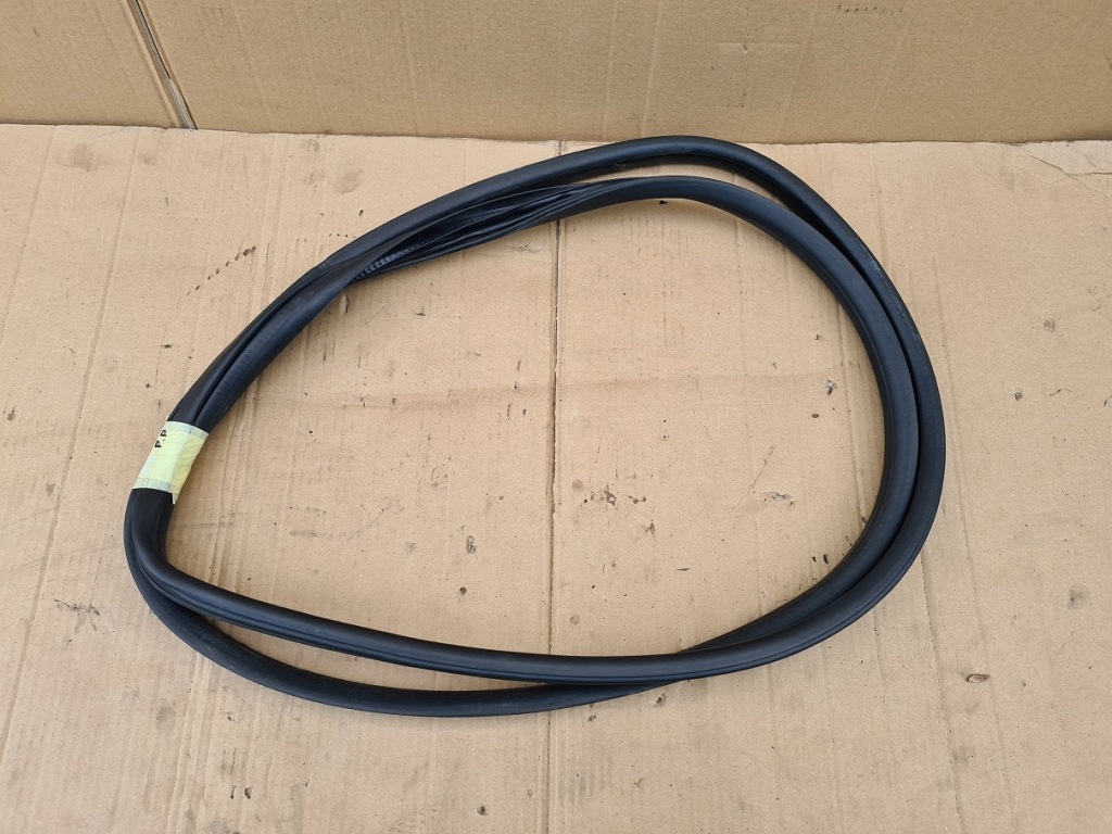 фото №1, Прокладка дверь правый перед daihatsu yrv r29