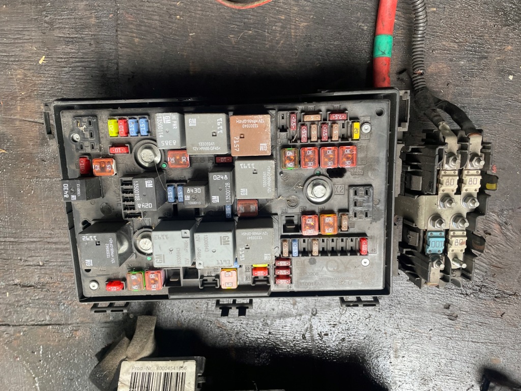 фото №1, Opel astra j модуль коробка запобіжників 13313208