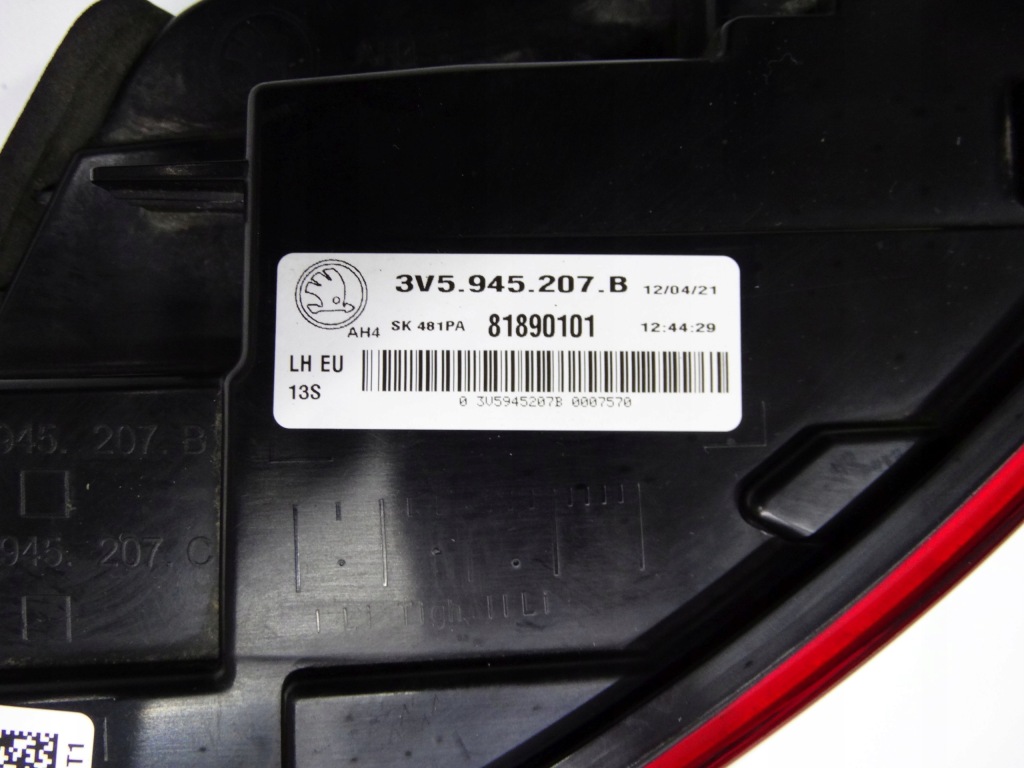 Купить Skoda superb 3 рестайлинг  седан 19-24 фара задняя левая led 3v5945207b