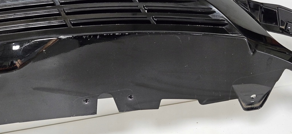 Накладка бампера задні спойлер megane iv рестайлінг  hb Ціна