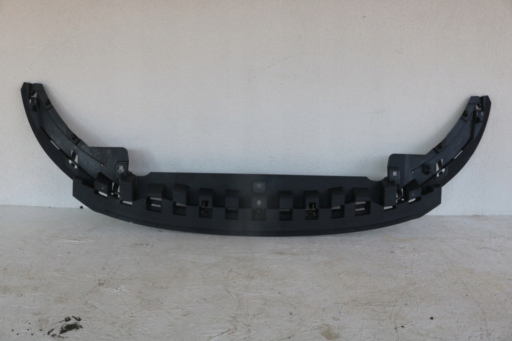 Audi a3 8v3 накладка плита под бампер перед 8v3807233 Недорого