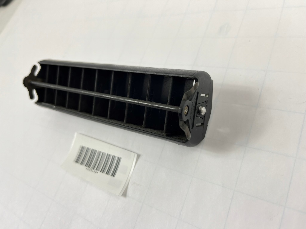 фото №10, Средняя решётка обдув панель приборная консоль mercedes w126 1268310330