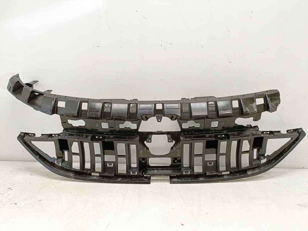 фото №1, Vw id.4 11a807231 усилитель решётка