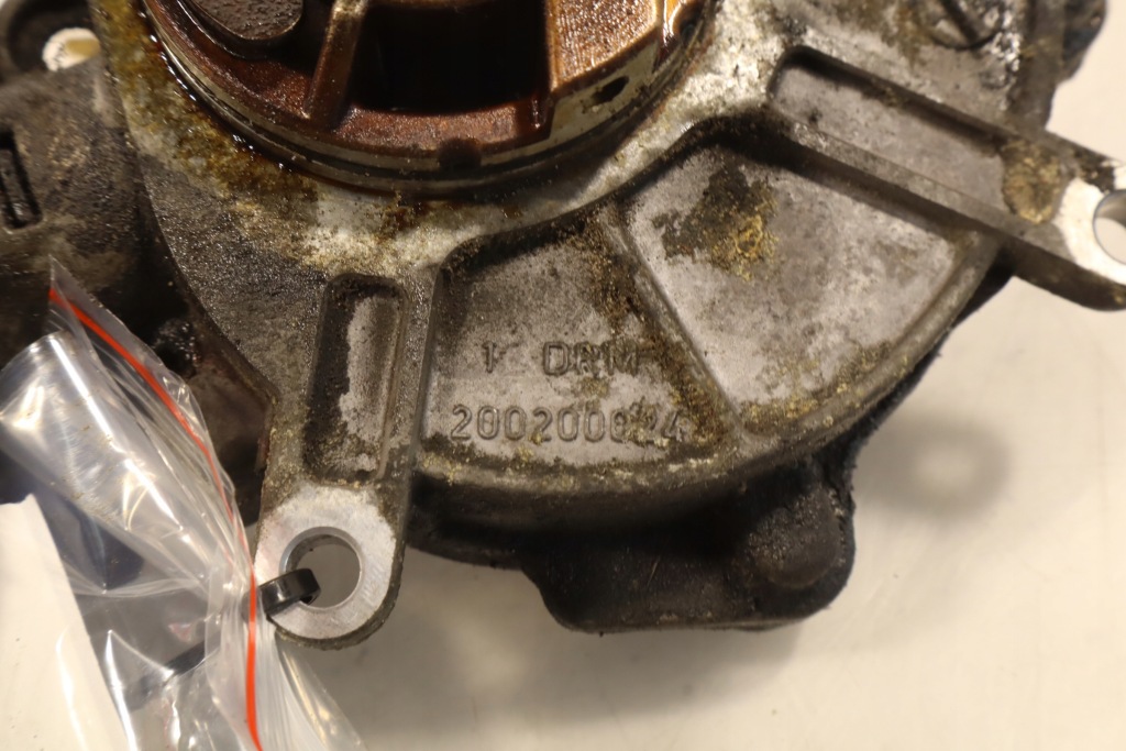 Насос вакуум audi a6 c6 2.4 200200024 с Разборки