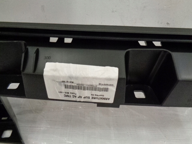 фото №4, Expert traveller кронштейн pas передний новый