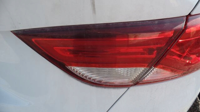 фото №1, Chrysler 200 лампа задня задня права w кришка багажника