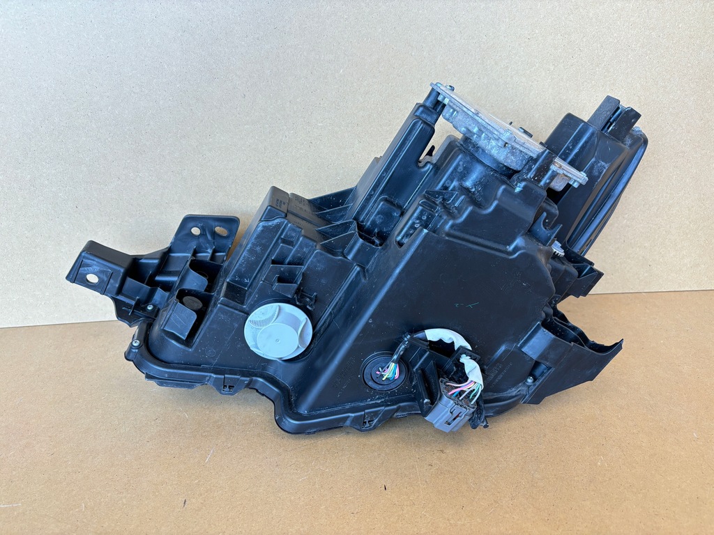 фото №7, Лампа full led перед правая mazda 3 bp 19-