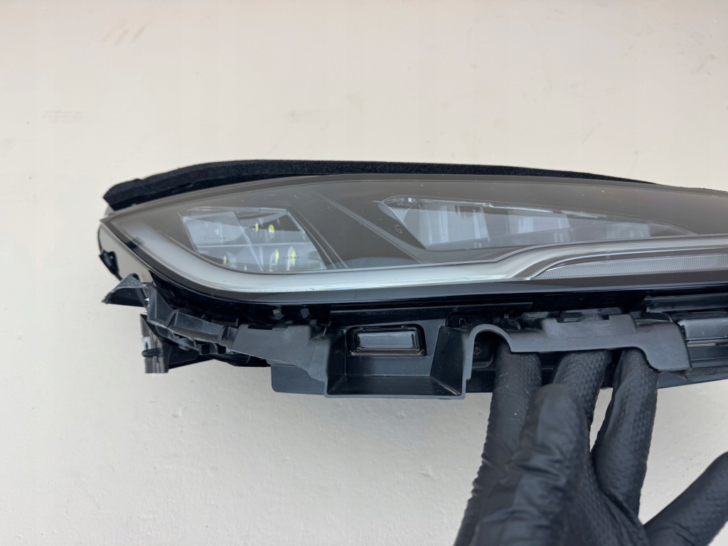 Tesla model 3 рестайлинг  highland 23r- фара правый  передняя full led 1760889-00 Киев