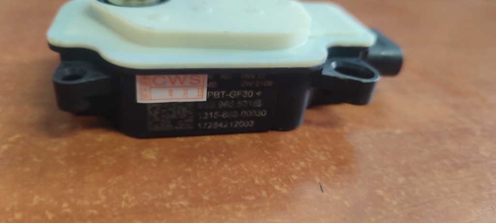 Моторчик жалюзи воздуха радиатора 95b965501 a / aa / b / f / h / s с Разборки