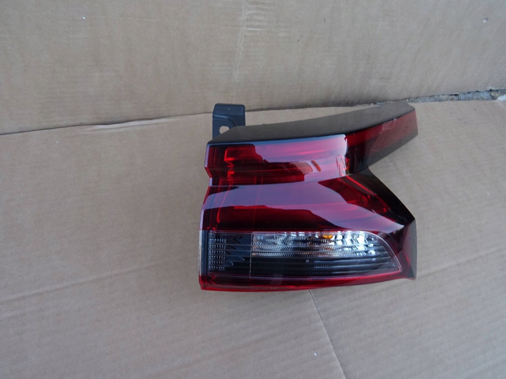 фото №1, Nissan qashqai iii j12 лампа задняя правая