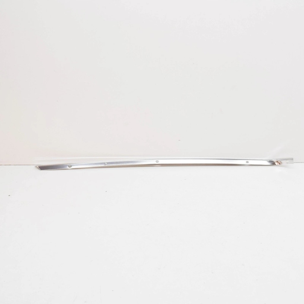 фото №1, Mercedes-benz sl r107 молдинг ocieplająca стекло передней левая a1076980901