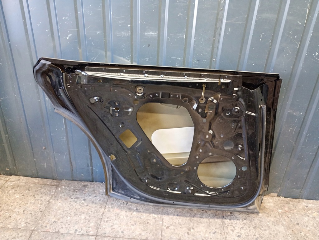 фото №12, Дверь левый задняя audi e-tron gt чёрные