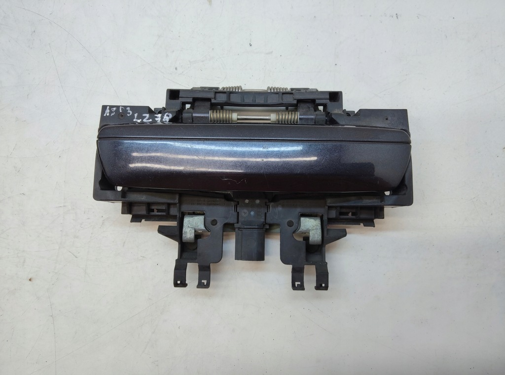 фото №1, Audi a8 d3 ручка наружная правый перед lz7q